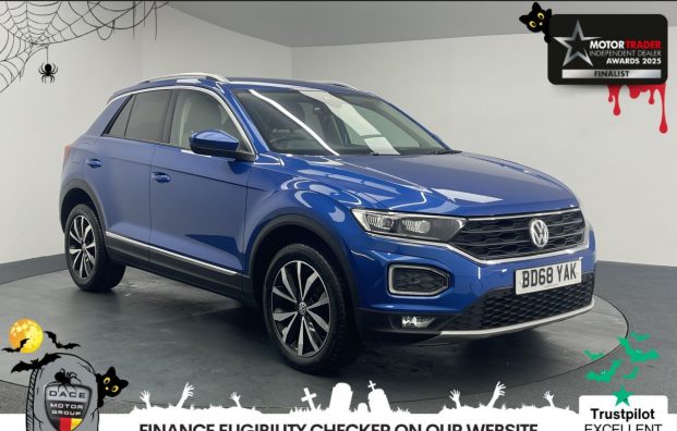 Used 2018 BLUE VOLKSWAGEN T-ROC for sale in Manchester