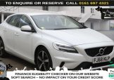 Used 2018 WHITE VOLVO V40 for sale in Manchester