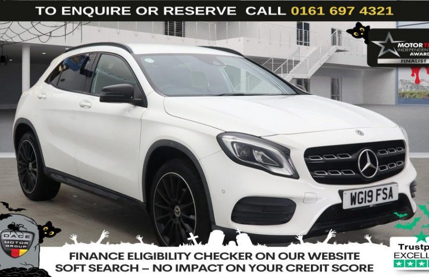 Used 2019 WHITE MERCEDES-BENZ GLA for sale in Manchester