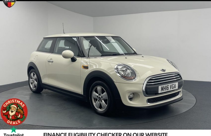 Used 2016 WHITE MINI HATCH for sale in Manchester