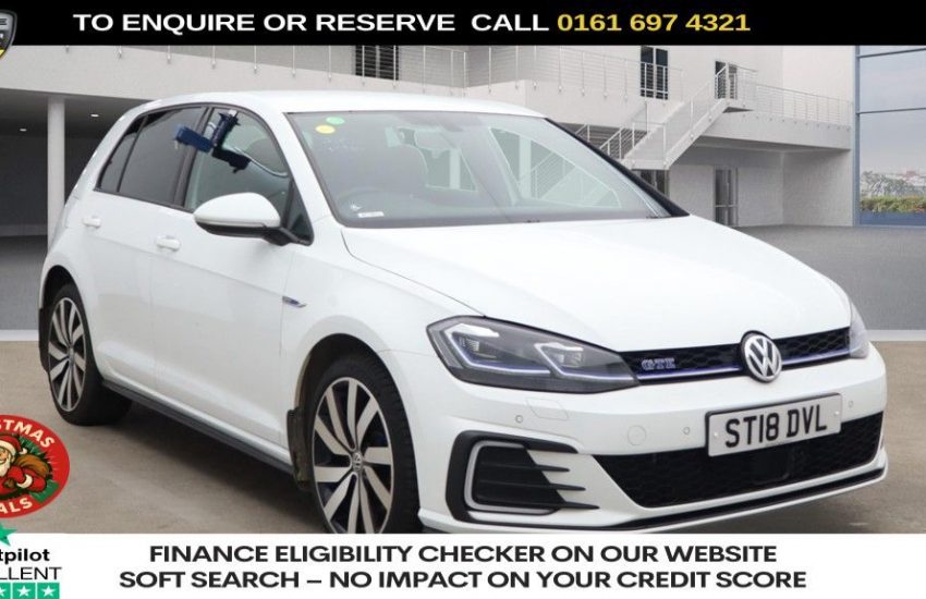 Used 2018 WHITE VOLKSWAGEN GOLF for sale in Manchester