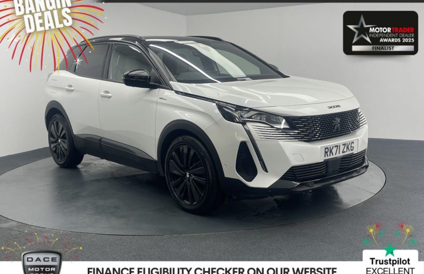Used 2021 WHITE PEUGEOT 3008 for sale in Manchester