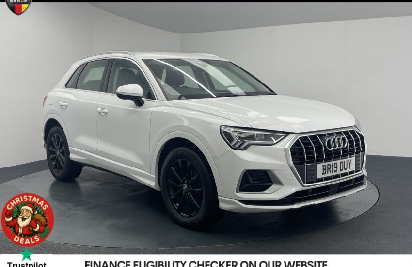 Used 2019 WHITE AUDI Q3 for sale in Manchester