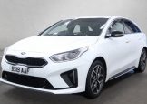 Used 2019 WHITE KIA PROCEED for sale in Manchester