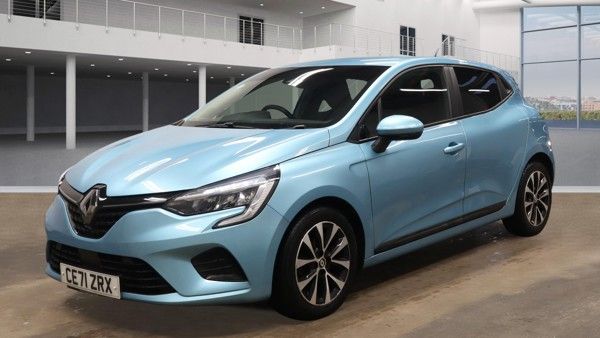 Used 2021 BLUE RENAULT CLIO for sale in Manchester