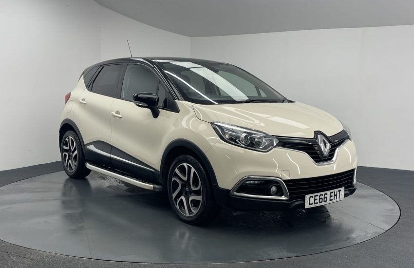 Used 2016 WHITE RENAULT CAPTUR for sale in Manchester