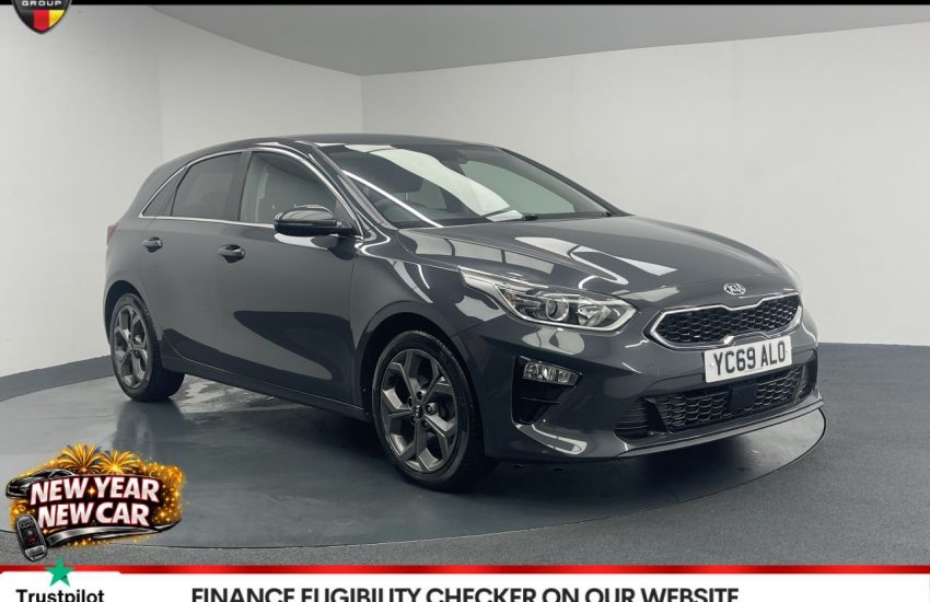 Used 2019 GREY KIA CEED for sale in Manchester