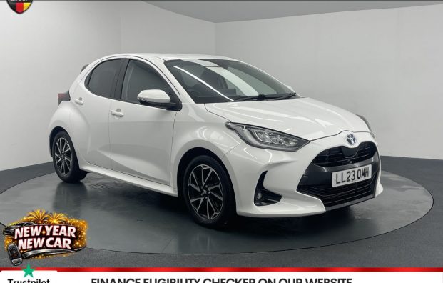 Used 2023 WHITE TOYOTA YARIS for sale in Manchester