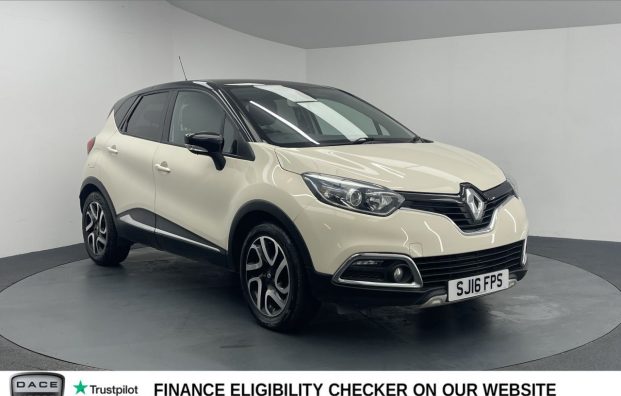 Used 2016 WHITE RENAULT CAPTUR for sale in Manchester