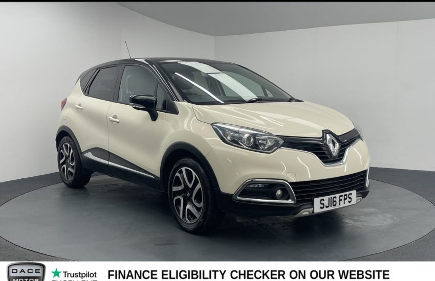 Used 2016 WHITE RENAULT CAPTUR for sale in Manchester