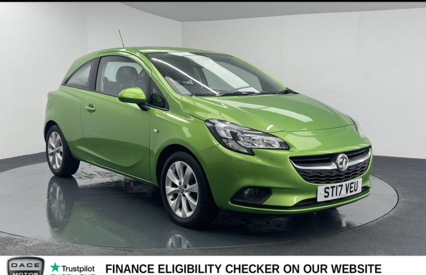 Used 2017 GREEN VAUXHALL CORSA for sale in Manchester
