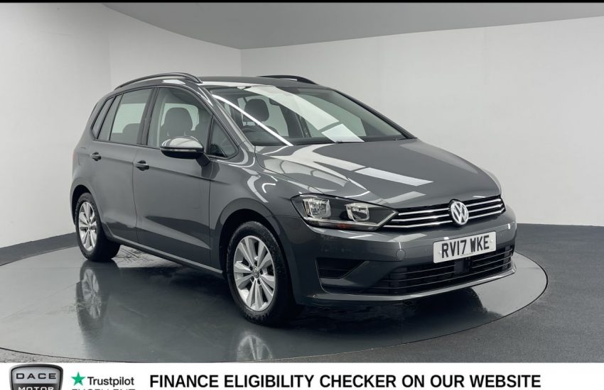 Used 2017 GREY VOLKSWAGEN GOLF SV for sale in Manchester