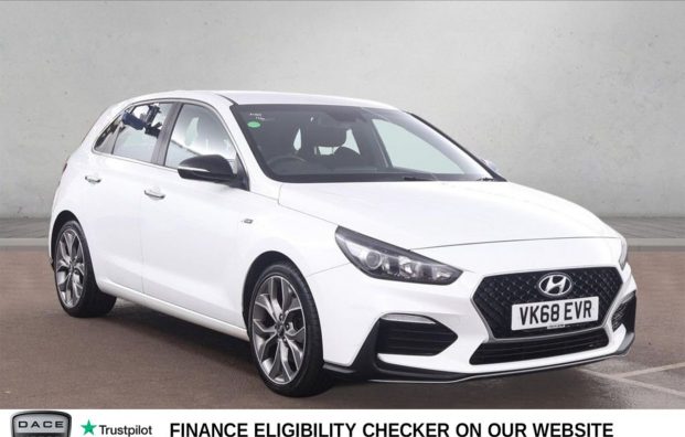 Used 2018 WHITE HYUNDAI I30 for sale in Manchester