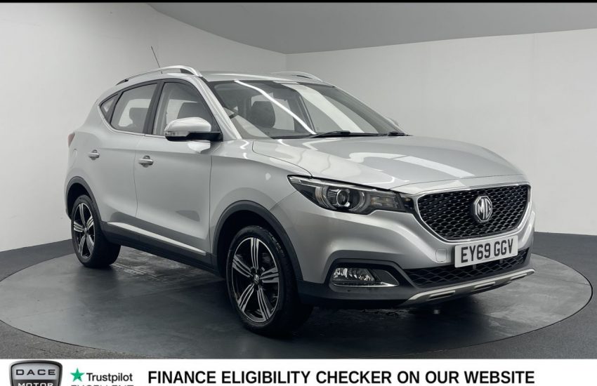 Used 2019 SILVER MG MG ZS for sale in Manchester