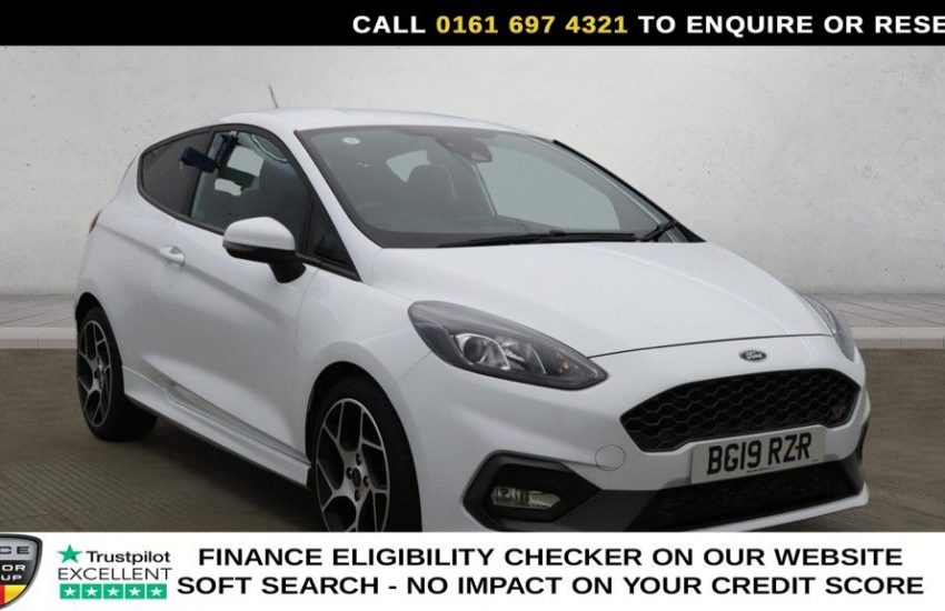 Used 2019 WHITE FORD FIESTA for sale in Manchester