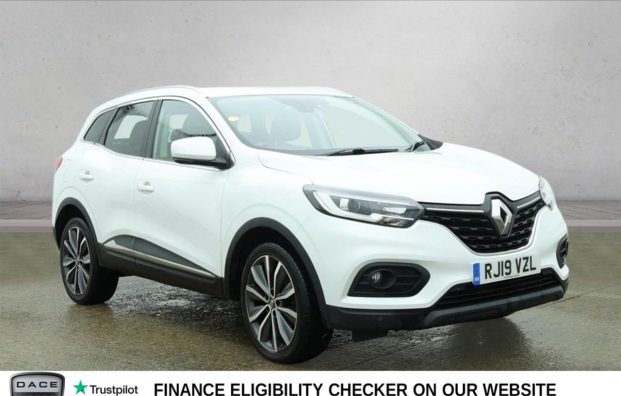 Used 2019 WHITE RENAULT KADJAR for sale in Manchester