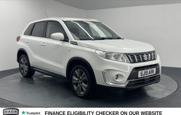 Used 2019 WHITE SUZUKI VITARA for sale in Manchester