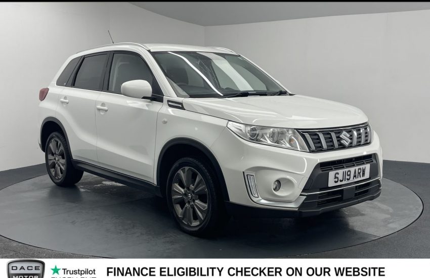 Used 2019 WHITE SUZUKI VITARA for sale in Manchester