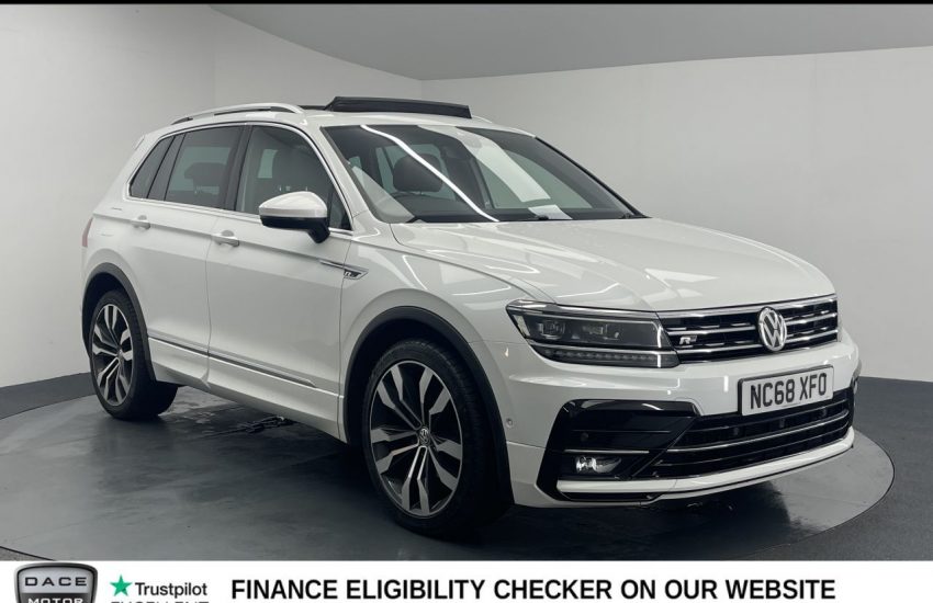 Used 2019 WHITE VOLKSWAGEN TIGUAN for sale in Manchester