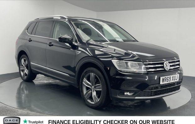 Used 2020 BLACK VOLKSWAGEN TIGUAN ALLSPACE for sale in Manchester