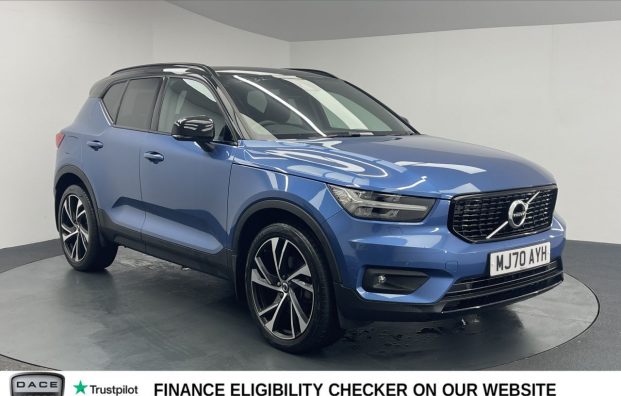 Used 2020 BLUE VOLVO XC40 for sale in Manchester