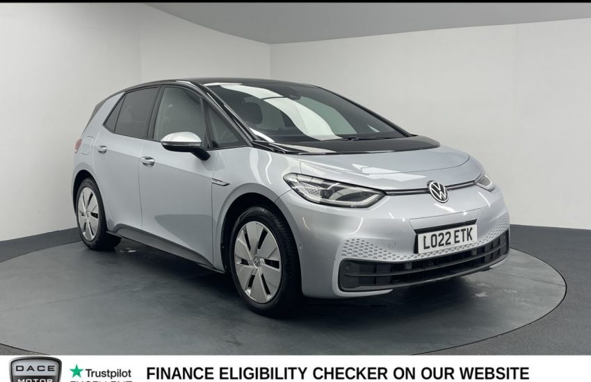 Used 2022 SILVER VOLKSWAGEN ID.3 for sale in Manchester
