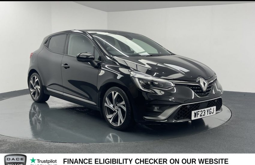 Used 2023 BLACK RENAULT CLIO for sale in Manchester