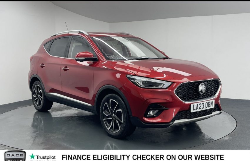 Used 2023 RED MG MG ZS for sale in Manchester