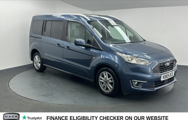 Used 2019 BLUE FORD GRAND TOURNEO CONNECT for sale in Manchester
