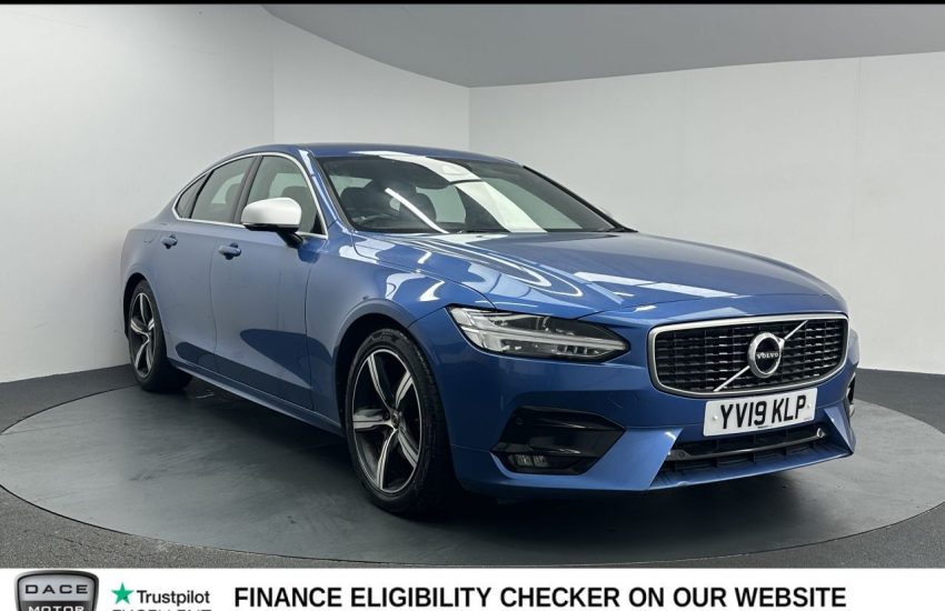 Used 2019 BLUE VOLVO S90 for sale in Manchester