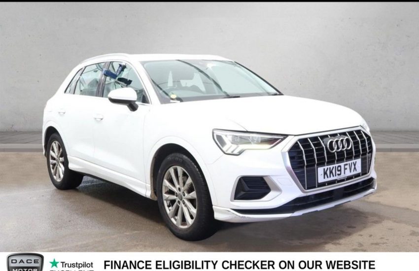 Used 2019 WHITE AUDI Q3 for sale in Manchester