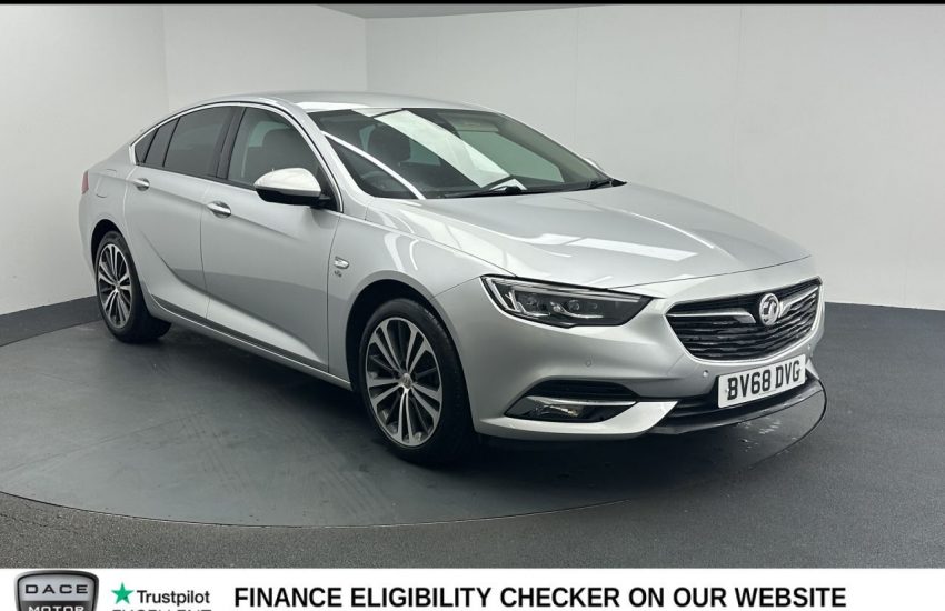 Used 2018 SILVER VAUXHALL INSIGNIA for sale in Manchester