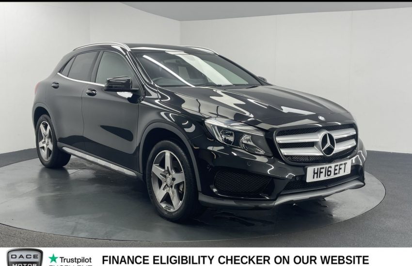 Used 2016 BLACK MERCEDES-BENZ GLA for sale in Manchester