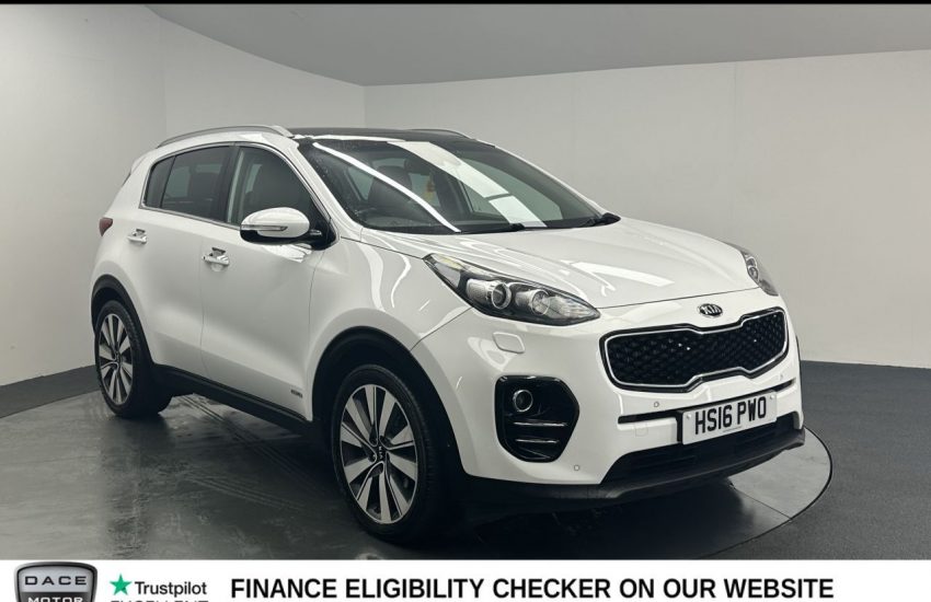 Used 2016 WHITE KIA SPORTAGE for sale in Manchester