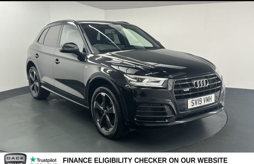 Used 2019 BLACK AUDI Q5 for sale in Manchester