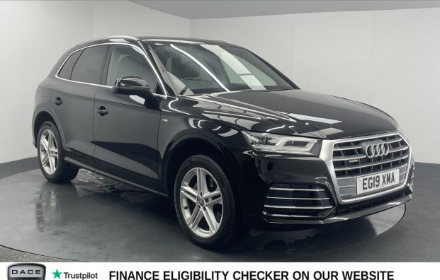 Used 2019 BLACK AUDI Q5 for sale in Manchester