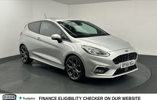 Used 2019 SILVER FORD FIESTA for sale in Manchester
