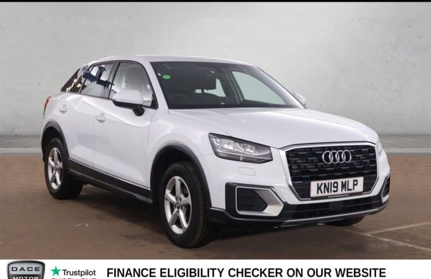 Used 2019 WHITE AUDI Q2 for sale in Manchester