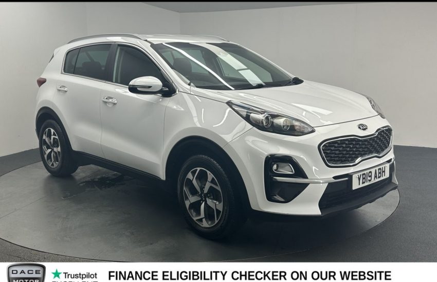 Used 2019 WHITE KIA SPORTAGE for sale in Manchester